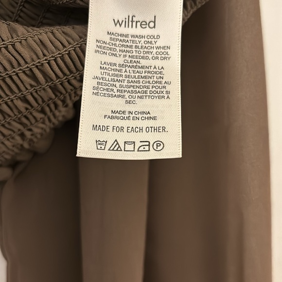 Aritzia Wilfred wistful blouse - Picture 3 of 5